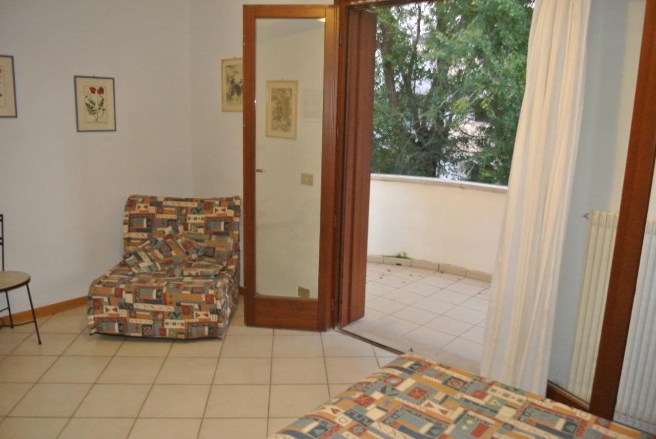 Condominio Maria Lignano Sabbiadoro Bagian luar foto