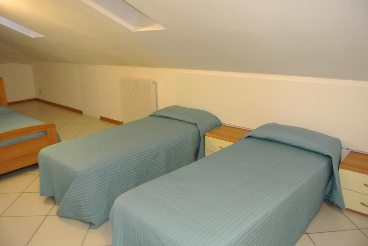 Condominio Maria Lignano Sabbiadoro Bagian luar foto
