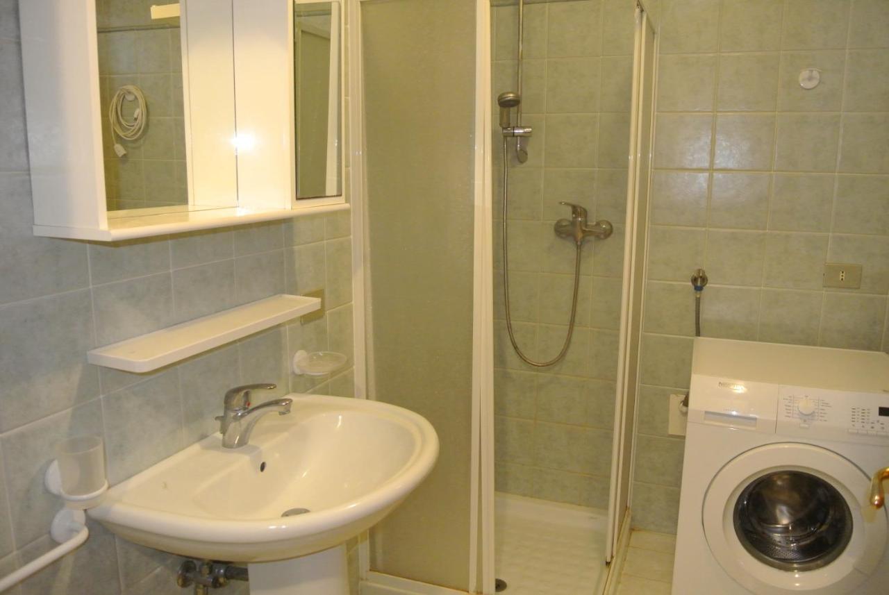 Condominio Maria Lignano Sabbiadoro Bagian luar foto