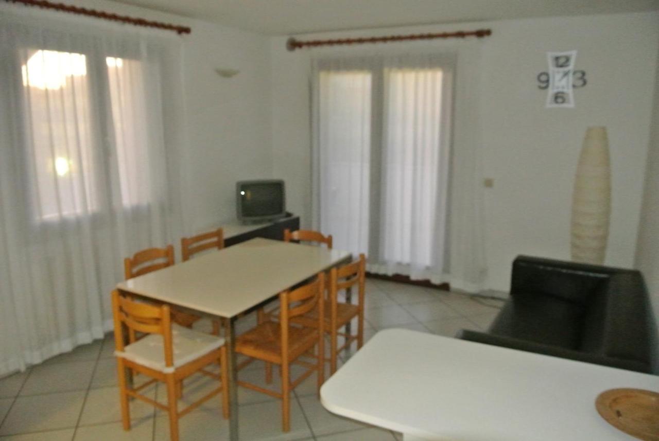 Condominio Maria Lignano Sabbiadoro Bagian luar foto