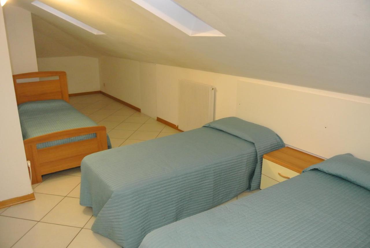 Condominio Maria Lignano Sabbiadoro Bagian luar foto