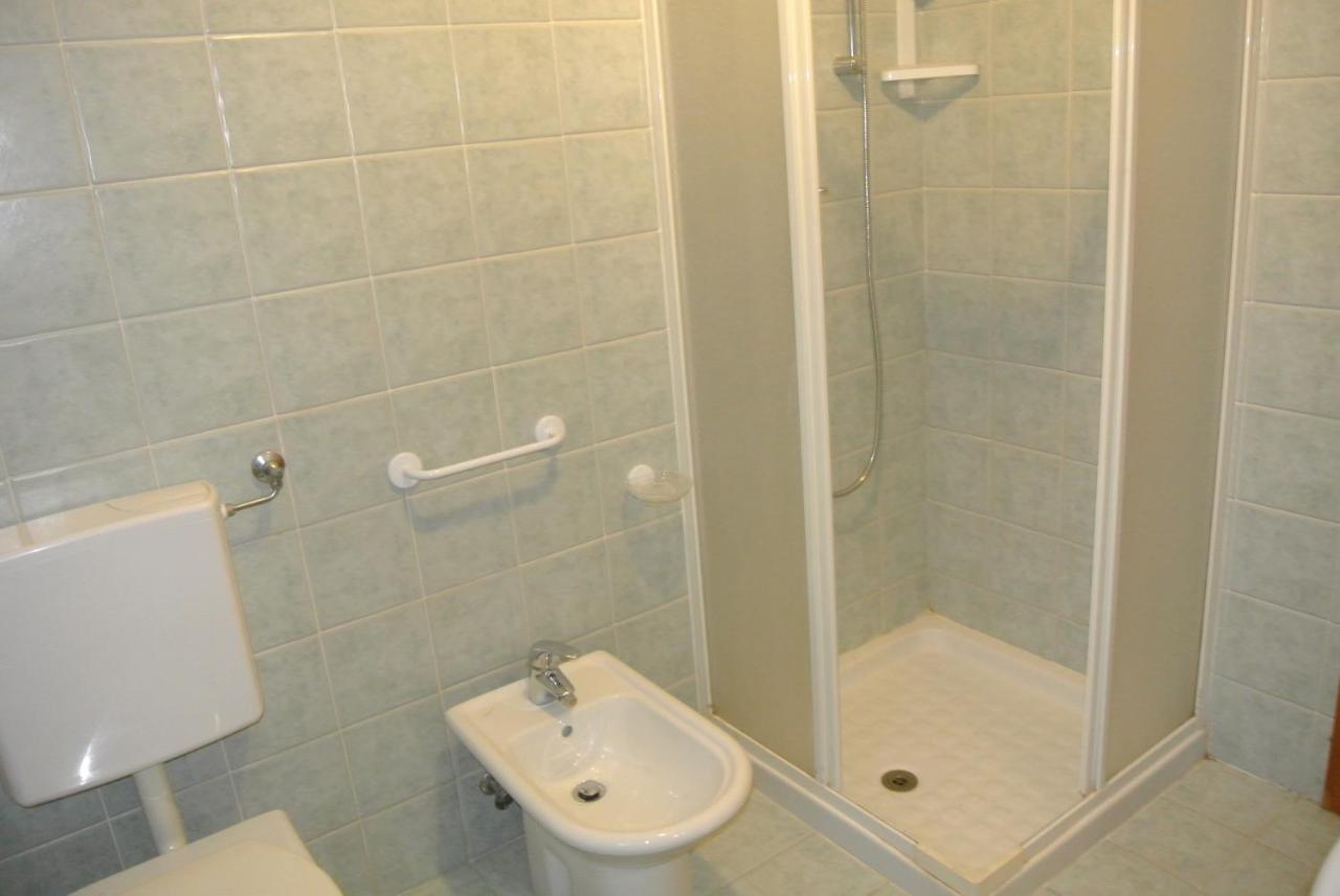 Condominio Maria Lignano Sabbiadoro Bagian luar foto