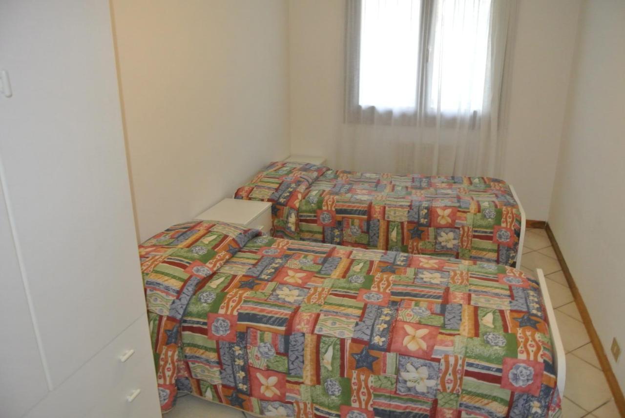 Condominio Maria Lignano Sabbiadoro Bagian luar foto
